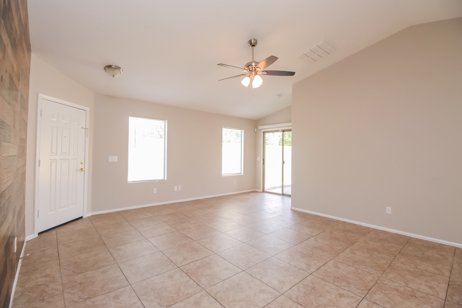 38155 N Luke Lane photo 3