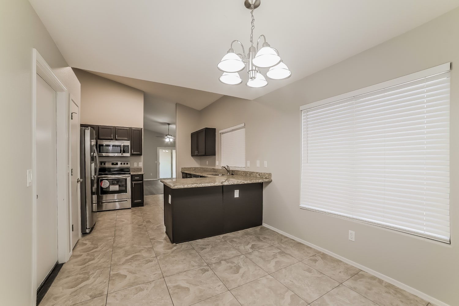 3111 W Louise Drive photo 5