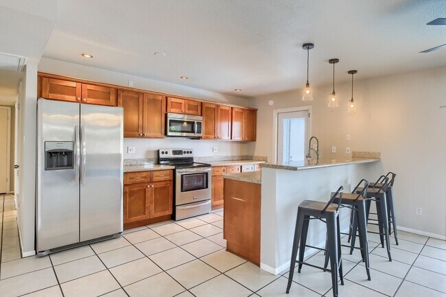 4 Bedroom single family home in Tempe photo 4