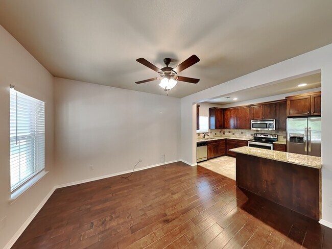4921 Locke Avenue, Fort Worth, TX 76107 photo 3
