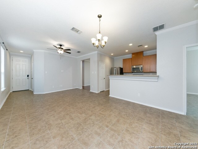 9847 Balboa Island San Antonio, TX 78245 photo 2
