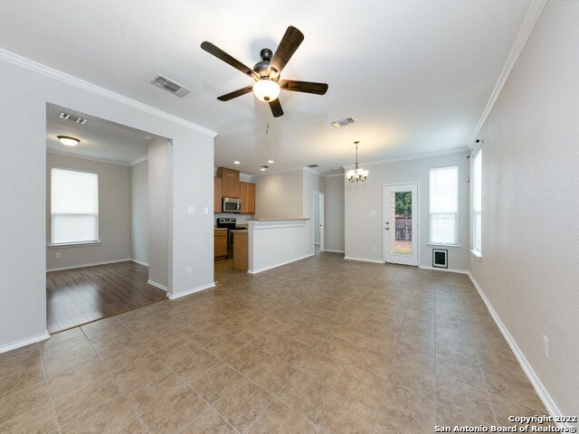 9847 Balboa Island San Antonio, TX 78245 photo 3