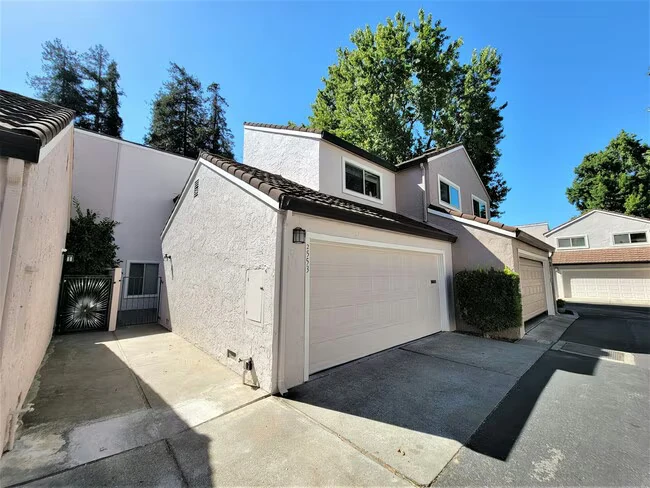 2553 Lancaster Ct Santa Clara, CA 95051 photo 2