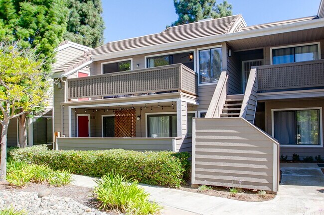 1075 Shadowridge Dr Vista, CA 92081 photo 3