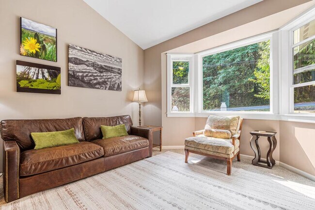 2847 NE 178th St Lake Forest Park, WA 98155 photo 3