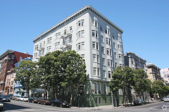 Frontenac Apartments photo 2