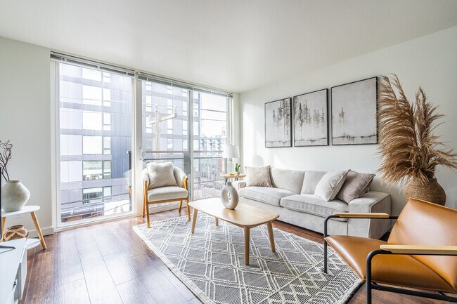 2407 E Union St Seattle, WA 98122 photo 2