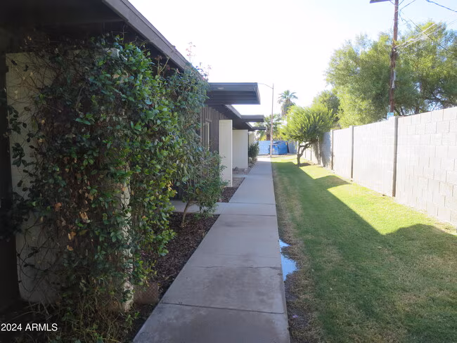 1450 E Bethany Home Rd Phoenix, AZ 85014 photo 4