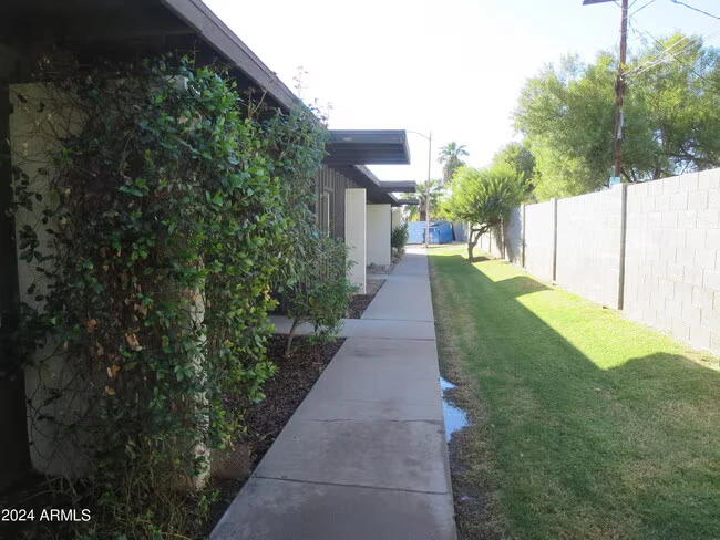 1450 E Bethany Home Rd Phoenix, AZ 85014 photo 4