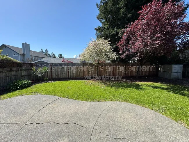 1663 Calle Ranchero Dr Petaluma, CA 94954 photo 3