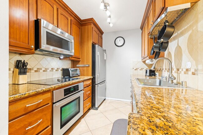 6171 Rancho Mission Rd San Diego, CA 92108 photo 4
