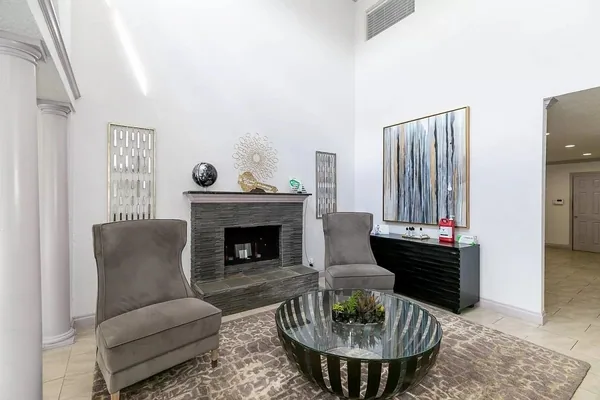 City Summit Apartments photo 3