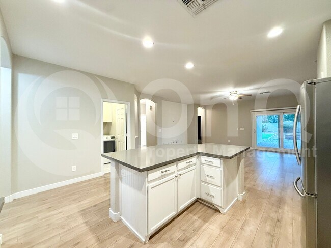 3700 E Sandy Way Gilbert, AZ 85297 photo 4