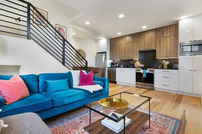 71D W Dravus St Seattle, WA 98119 photo 5