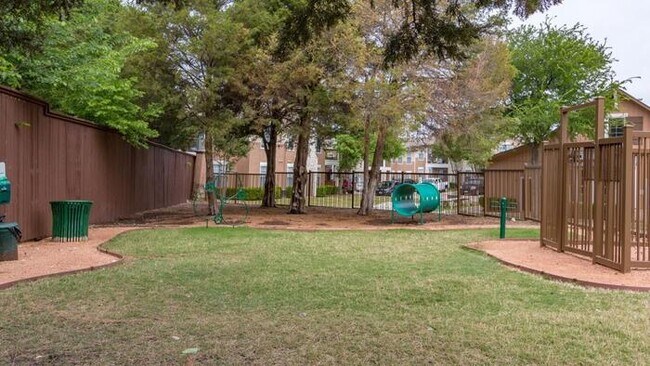 901 US-80 Mesquite, TX 75150 photo 4