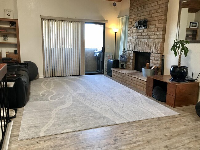 4548 W Point Loma Blvd San Diego, CA 92107 photo 4