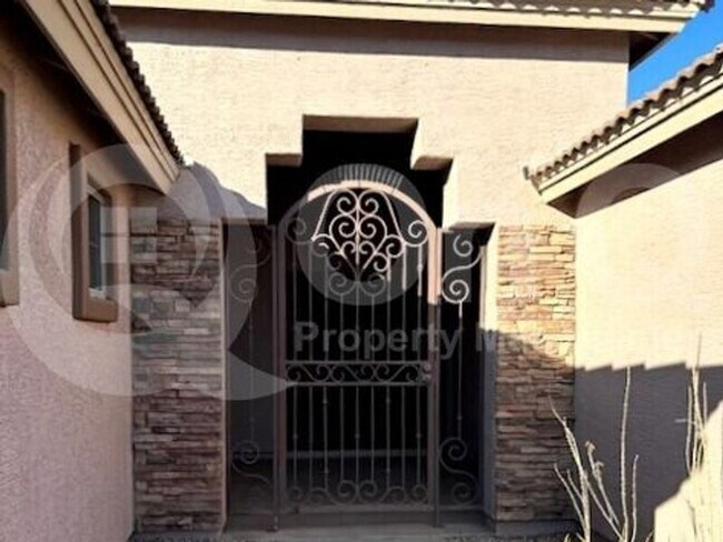 32139 North Caspian Way, San Tan Valley, AZ 85143 photo 3