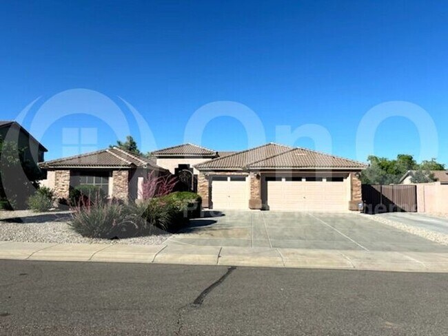 32139 North Caspian Way, San Tan Valley, AZ 85143 photo 2