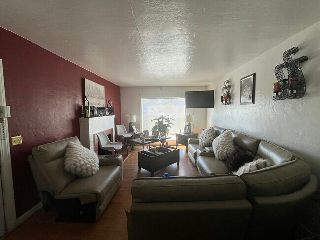 2117 106th Ave Oakland, CA 94603 photo 4