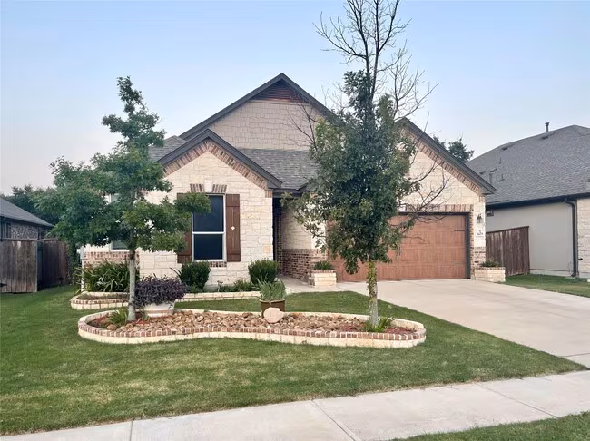 1428 Uhland Dr Leander, TX 78641 photo 2