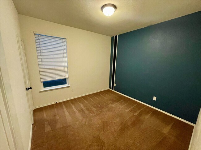 1428 Uhland Dr Leander, TX 78641 photo 5