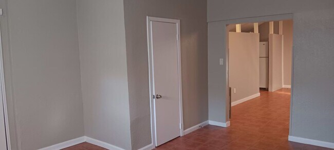 4133-4135 Hawthorne Ave Dallas, TX 75219 photo 5