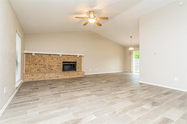 1712 Homestead St Flower Mound, TX 75028 photo 2