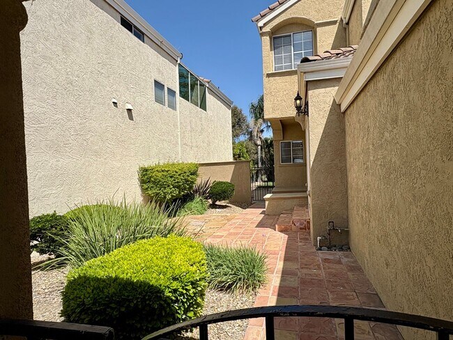 Gorgeous 3 Bedroom, 3 Bathroom Discovery Bay Country Club Home photo 2