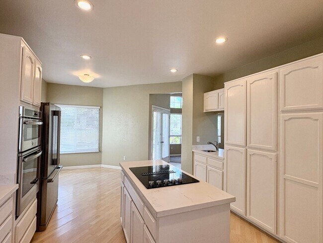 Gorgeous 3 Bedroom, 3 Bathroom Discovery Bay Country Club Home photo 5
