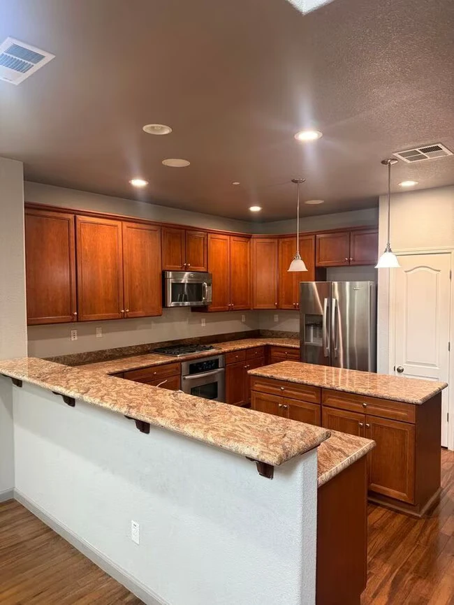 2165 Parkhurst St Hayward, CA 94541 photo 4