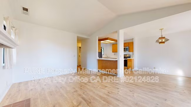 2589 Westberry Dr Santa Rosa, CA 95403 photo 3