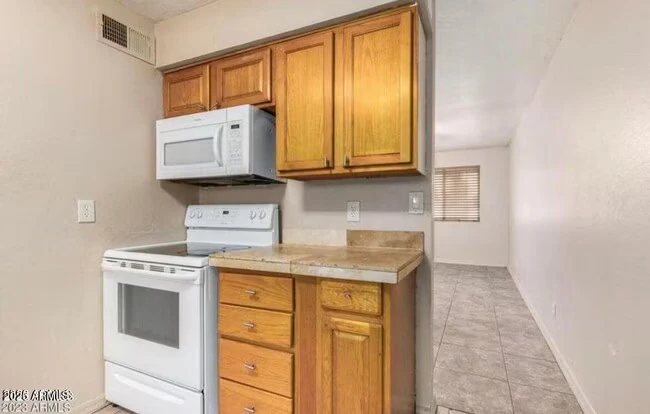 7101 N 36th Ave Phoenix, AZ 85051 photo 5