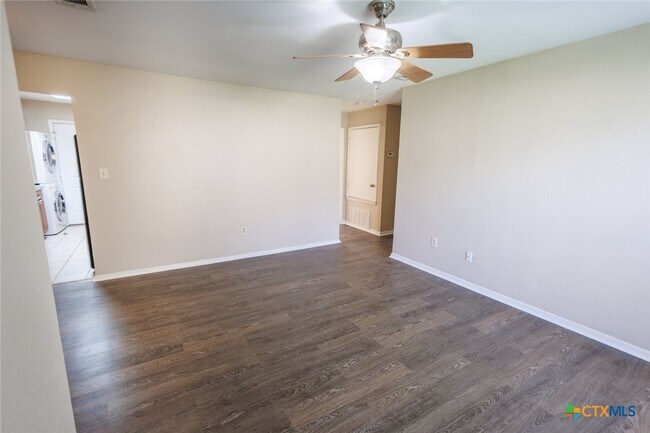 229 Craddock Ave San Marcos, TX 78666 photo 4