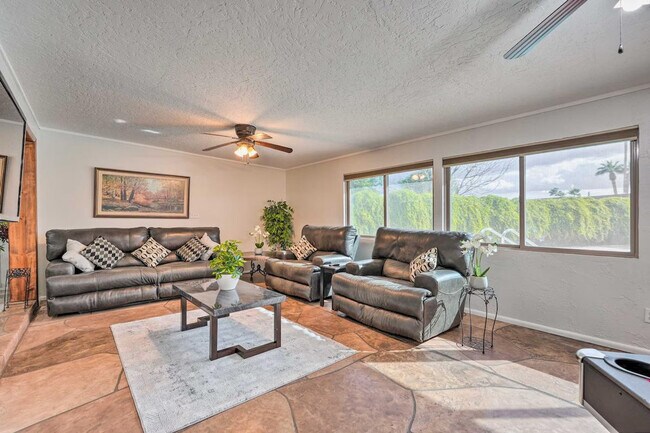 8407 E Angus Dr Scottsdale, AZ 85251 photo 2