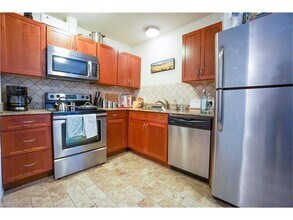 2703 Swisher St Austin, TX 78705 photo 2