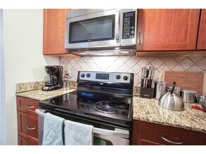 2703 Swisher St Austin, TX 78705 photo 3