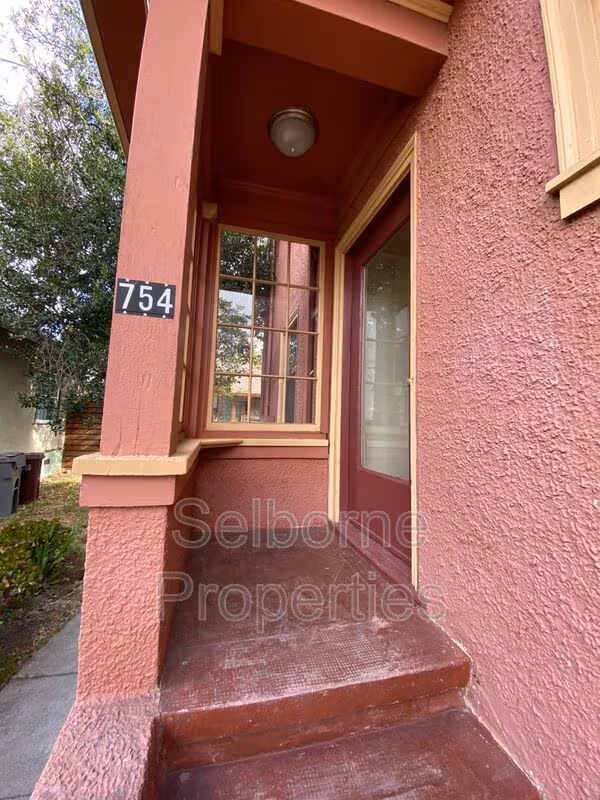 754 55th St Oakland, CA 94609 photo 3