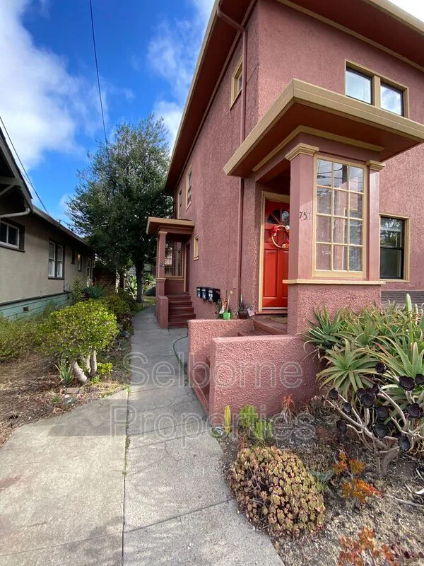 754 55th St Oakland, CA 94609 photo 2