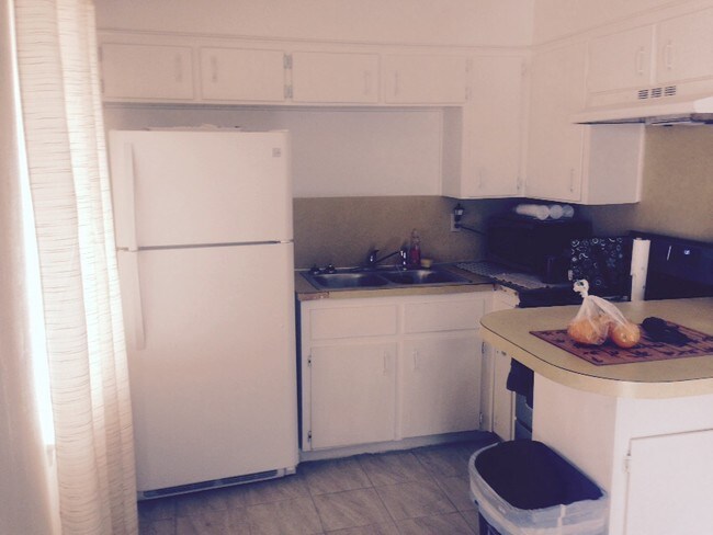 1215 N 4th St Killeen, TX 76541 photo 2