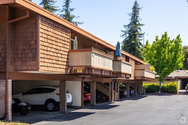 500 W Middlefield Rd, Mountain View photo 2