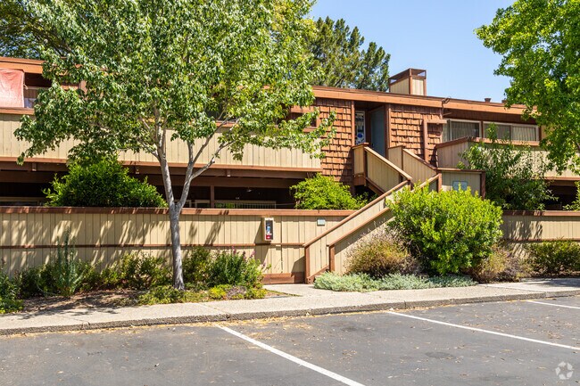 500 W Middlefield Rd, Mountain View photo 4