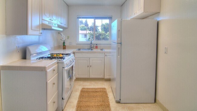 505 Columbia Ave Sunnyvale, CA 94085 photo 2