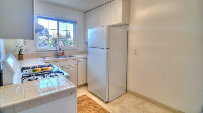 505 Columbia Ave Sunnyvale, CA 94085 photo 3