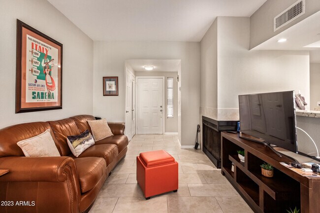 9711 E Mountain View Rd Scottsdale, AZ 85258 photo 2