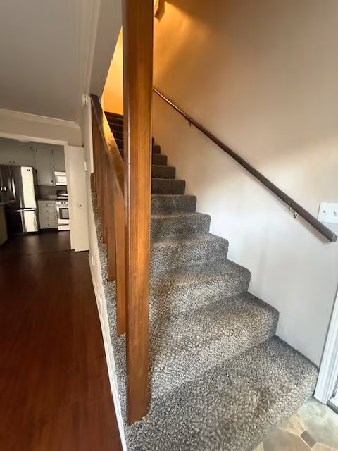 706 E Avenue, Middle Unit photo 4
