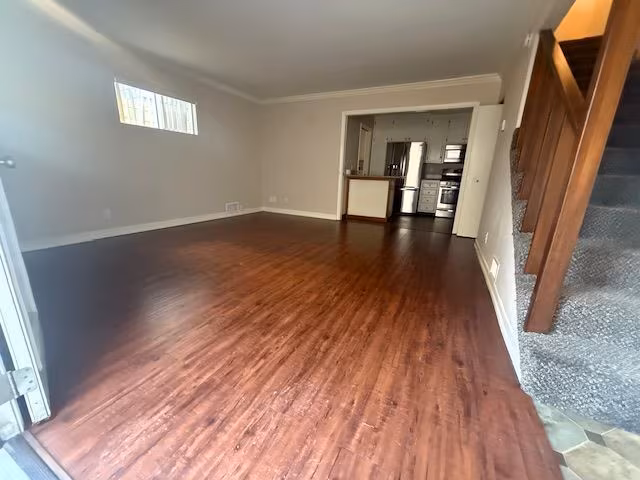 706 E Avenue, Middle Unit photo 3