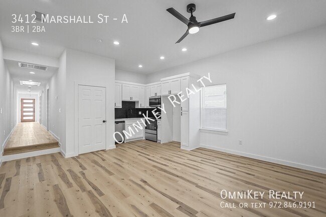 3412 Marshall St Greenville, TX 75401 photo 2