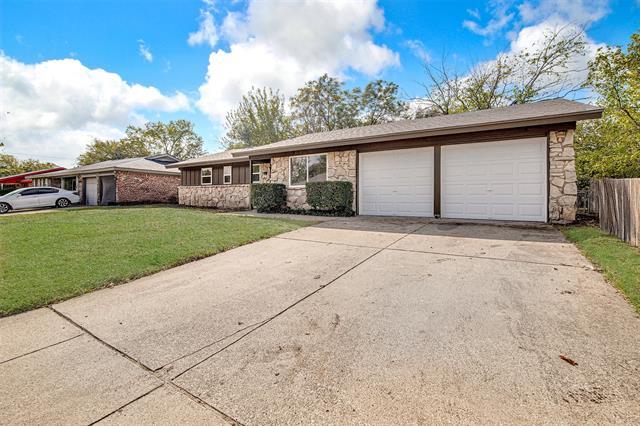 909 Kelley Dr Everman, TX 76140 photo 3