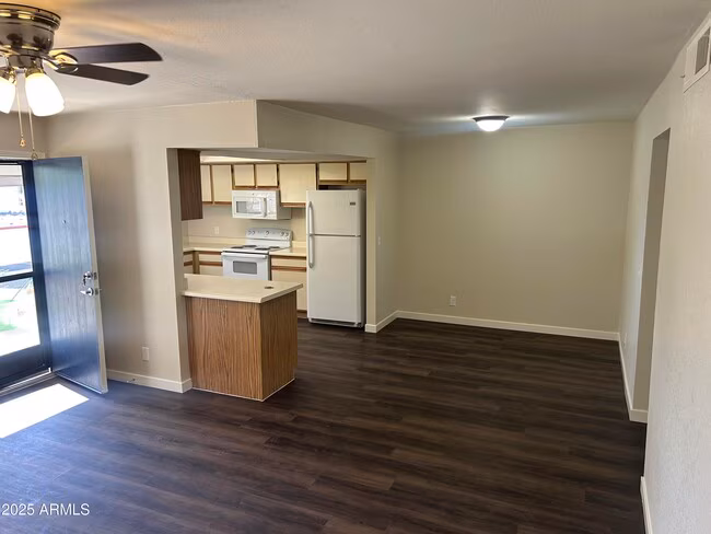 1444 N Recker Rd Mesa, AZ 85205 photo 3
