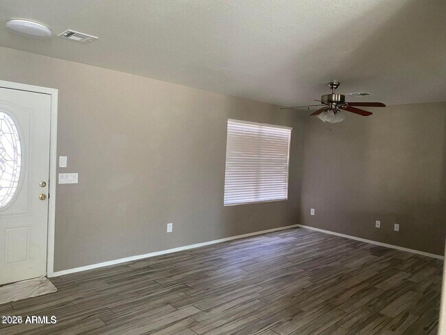 15791 W Caribbean Ln Surprise, AZ 85379 photo 3